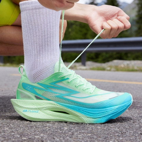 【จัดส่งในไทย】361 Degrees Flame 3.5 องศาเปลวไฟ ผู้ชายผู้หญิงรองเท้าวิ่งมืออาชีพมาราธอนแผ่นคาร์บอนรองเท้าแข่งรถ 672512215F Image4