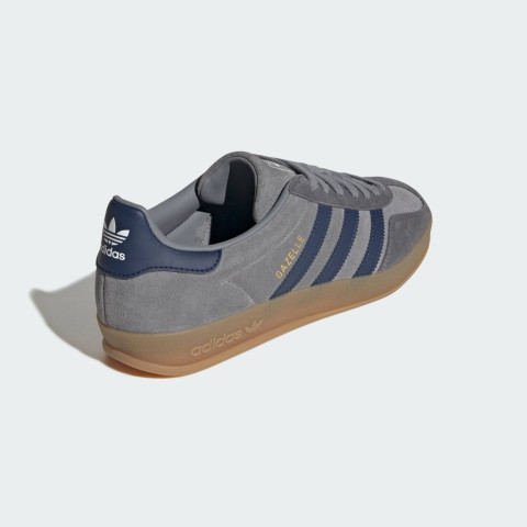 adidas ไลฟ์สไตล์ รองเท้า Gazelle Indoor ผู้ชาย สีเทา JQ8397 Image5