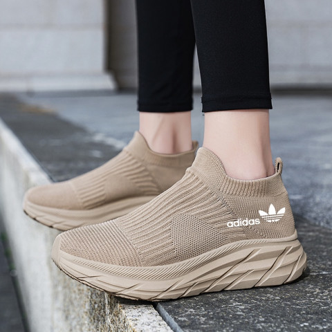 【ใหม่ พร้อมส่ง】รองเท้าผ้าใบลําลอง พื้นนิ่ม สีพื้น ระบายอากาศ ใส่สบาย เหมาะกับการวิ่ง เล่นกีฬา ไซซ์ 36-44 2023 Image7