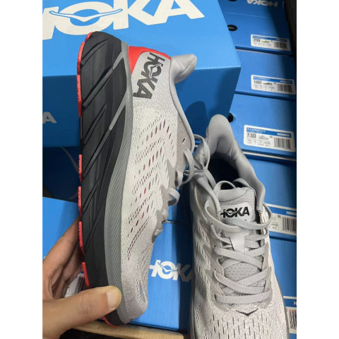 Qykz HOKA ONE ONE Clifton 8 OutDoor Shock Absorption รองเท้ากีฬาสีเทาสีดําสีแดงผู้ชายและผู้หญิงขนาด 36-45 Image5