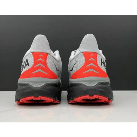 Qykz HOKA ONE ONE Clifton 8 OutDoor Shock Absorption รองเท้ากีฬาสีเทาสีดําสีแดงผู้ชายและผู้หญิงขนาด 36-45 Image2