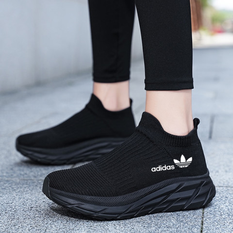 【ใหม่ พร้อมส่ง】รองเท้าผ้าใบลําลอง พื้นนิ่ม สีพื้น ระบายอากาศ ใส่สบาย เหมาะกับการวิ่ง เล่นกีฬา ไซซ์ 36-44 2023 Image2