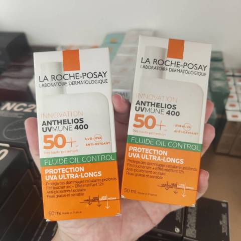 กันแดด Anthelios UVMUNE400 Oil Control Fluid SPF50+ 50 ml. กันแดดเนื้อฟลูอิด สำหรับผิวมัน เป็นสิวง่าย Image4