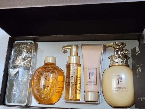 ของแท้💯The History of Whoo Spa Body 2 pcs Set เซ็ทครีมอาบน้ำ+โลชั่น เซ็ทอาบน้ำ แถมฟรีครีมอาบน้ำ+โลชั่น เพื่อผิวนุ่มเนียน หอมสะอาด ชุ่มชื้น Image4