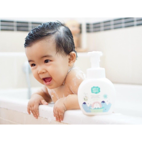 [ซื้อ 4ฟรี1] White Papel (ไวท์พาเพล) โฟมอาบน้ำเด็ก ครีมอาบน้ำ ออร์แกนิค ล้างง่าย สบายตัว ใช้ได้ทั้งอาบและสระ 250ml. Image5