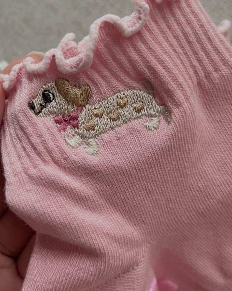 Dachshund Grip Socks ( 2 Pairs/Set- Brown & Pink) - Lull.bkk ถุงเท้ากันลื่น ถุงเท้าพิลาทิส ถุงเท้าดัชชุน Image5