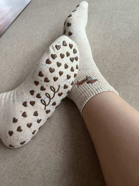 Dachshund Grip Socks ( 2 Pairs/Set- Brown & Pink) - Lull.bkk ถุงเท้ากันลื่น ถุงเท้าพิลาทิส ถุงเท้าดัชชุน Image4