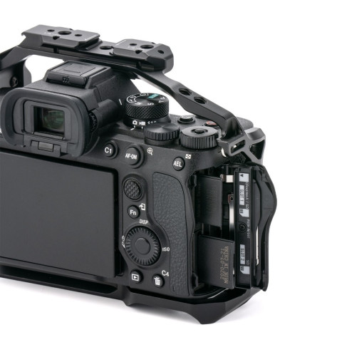 TILTA กล้อง Cage Pro Kit Compact Top Handle ที่จับไฟด้านข้างพร้อมRun/Stop & Cable HDMI Clamp & Cable (กรงกล้องเต็ม) Sony a7 IV, a1, S3, R4, 73, R3, A9 Image7