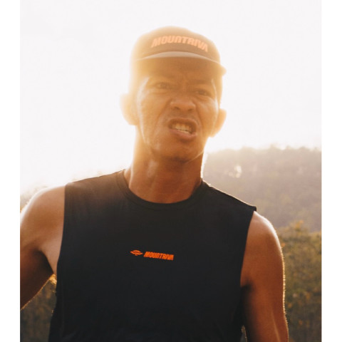 R5P Runner 5 panel reflective หมวกวิ่งแบบตาข่ายระบายอากาศพับเก็บได้ มีรีเฟรคสะท้อนแสง Image3