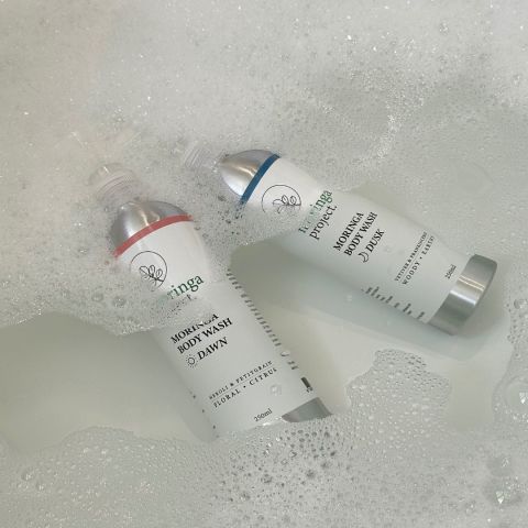 Moringa Project เจลอาบน้ำมะรุม ผิวเนียนนุ่ม ชุ่มชื้น - ดัสท์ กลิ่นหอมสบาย 250ml Image2