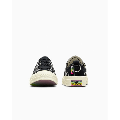 CONVERSE รองเท้าผ้าใบ รุ่น CHUCK 70 PRIDE OX BLACK ยูนิเซ็กส์ A10215CU_U4BKXX Image3