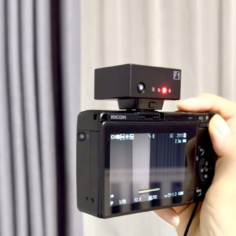 แฟลชจิ๋ว มินิแฟลช Flash MEDALight F1 แฟลชหัวกล้อง มีแบตในตัว (ประกันศูนย์ 1 ปี) แฟลชกล้อง Ricoh GR IIIFujifilm และอื่นๆ Image2