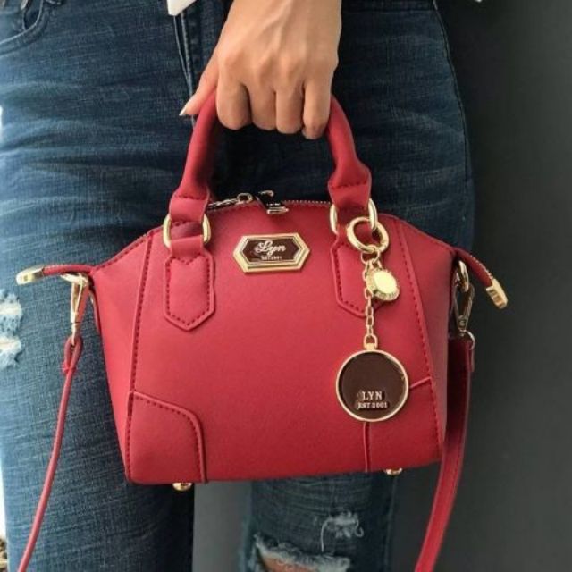 LYN ALICIA รุ่นขายดีที่สุด ฮิตตลอดไม่มีตกเทรน | Shopee Thailand