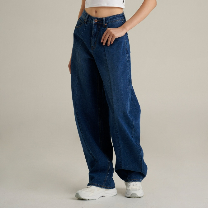 Mc JEANS (แม็คยีนส์) กางเกงยีนส์ผู้หญิง กางเกงยีนส์ทรงบาร์เรล เอวกลาง Barrel Jeans สียีนส์ฟอกกลาง MFAZ261