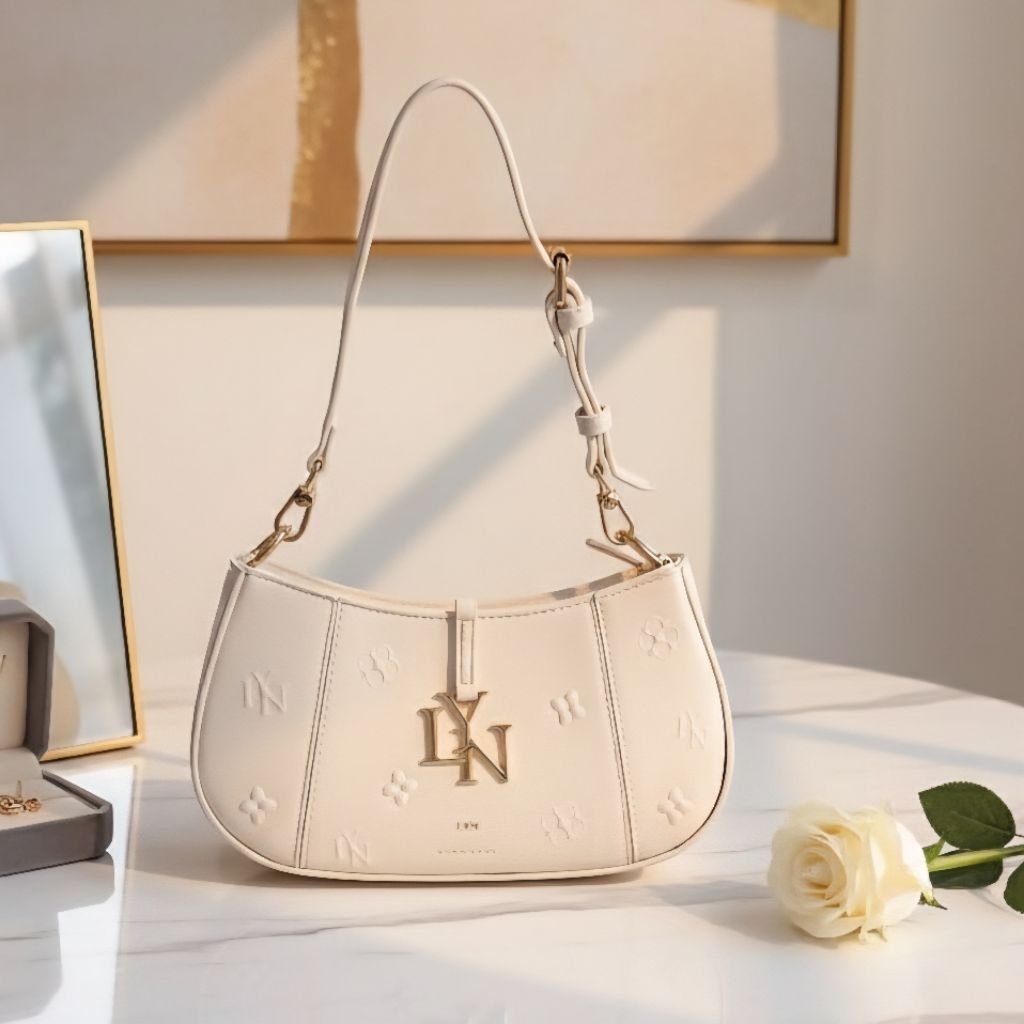 🌈พร้อมส่ง 𝐋𝐘𝐍 WENDY BRIGHTON SHOULDER BAG กระเป๋าทรงพอช-สะพายข้าง สาย 2 เส้น