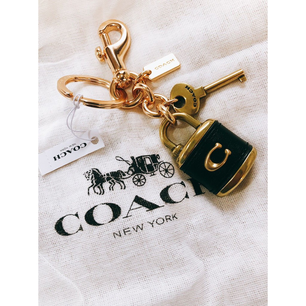 Coach แท้ ✔️ พร้อมส่ง พวงกุญแจห้อยกระเป๋า | Coach Lock and Key Bag Charm | Shopee Thailand
