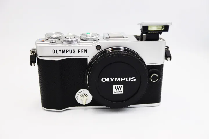OLYMPUS PEN Lite E-P7 เป็นกล้องเซลฟีสุดยอด ให้การถ่ายเซลฟีเป็นเรื่องง่ายๆ ด้วยหน้าจอสัมผัสพลิกลง และโหมดเซลฟีเพื่อสร้างสุดยอดเซลฟีในทุกๆครั | Lazada Thailand