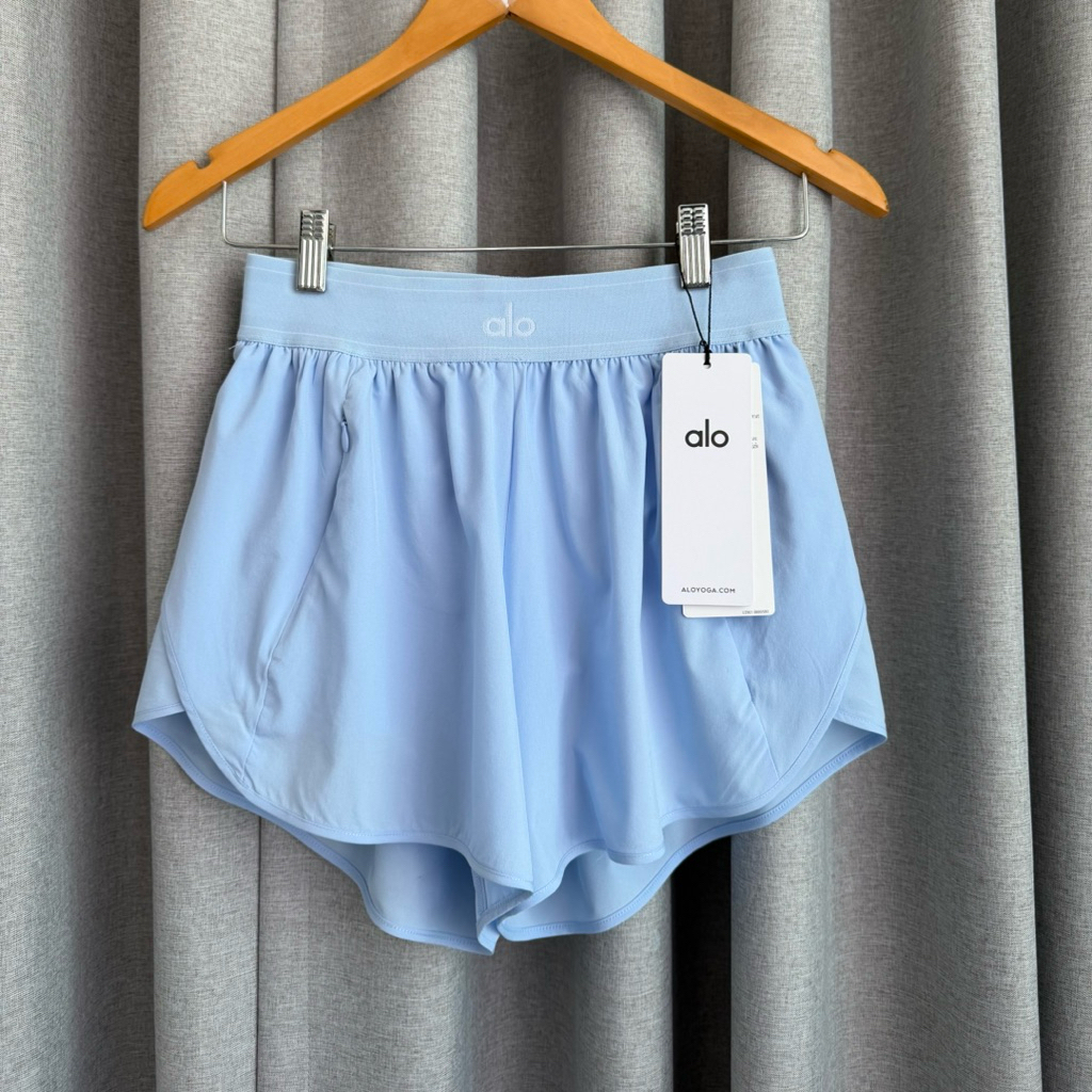 ALO Match Point Short สี Seashell blue Size : S กางเกงออกกำลังกาย กางเกงวิ่ง ขาสั้น | Shopee Thailand