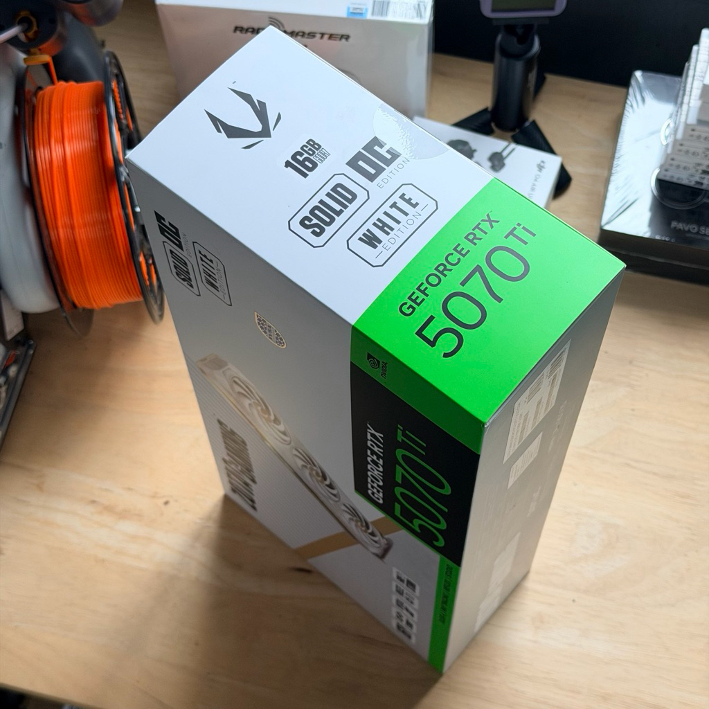 [ของใหม่ พร้อมส่ง] ZOTAC GeForce RTX 5070 Ti SOLID CORE OC 16GB GDDR7 White Edition VGA สีขาวสุดสวย …!!