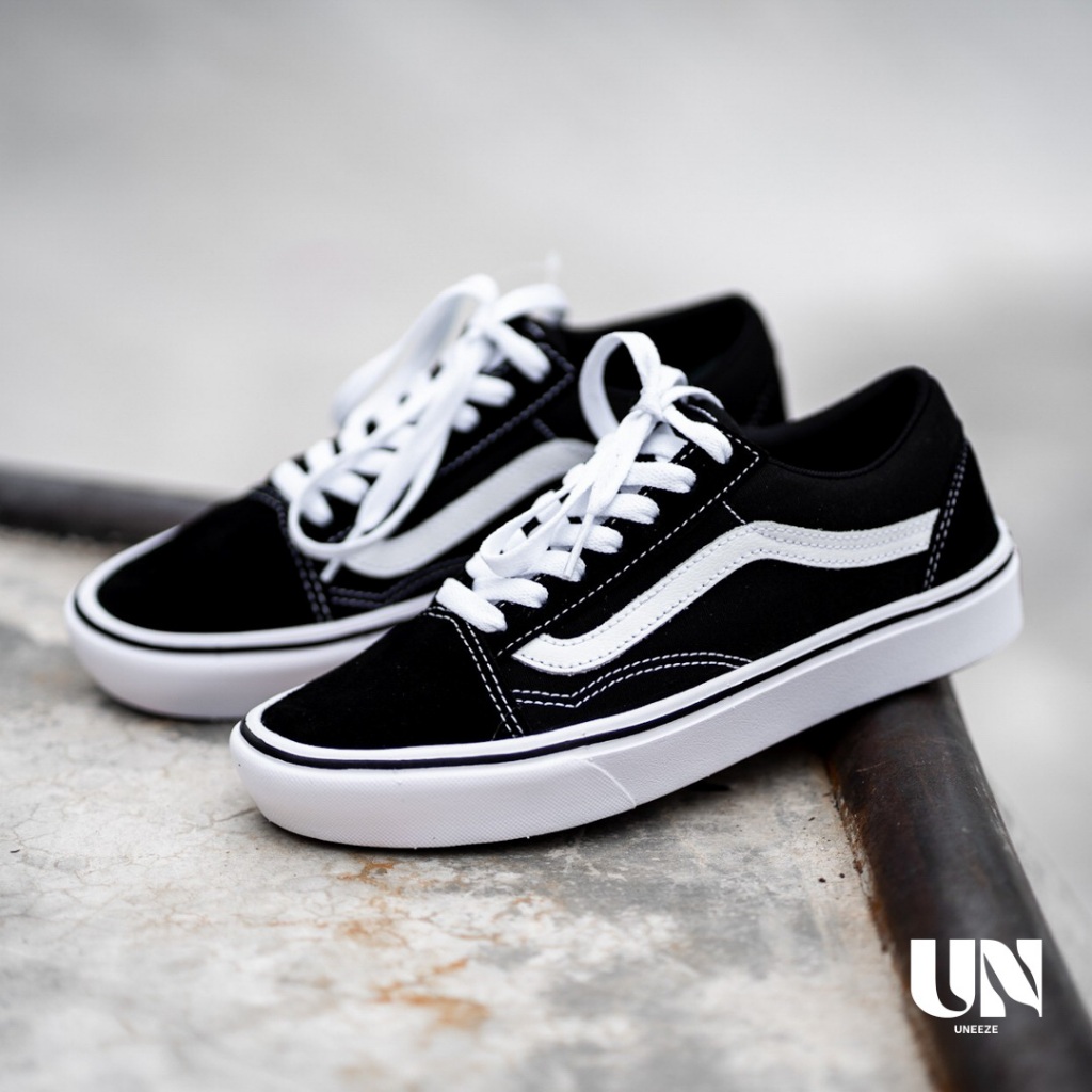 [ของแท้ ส่งไว จากไทย] VANS COMFYCUSH OLD SKOOL - BLACK/TRUE WHITE
