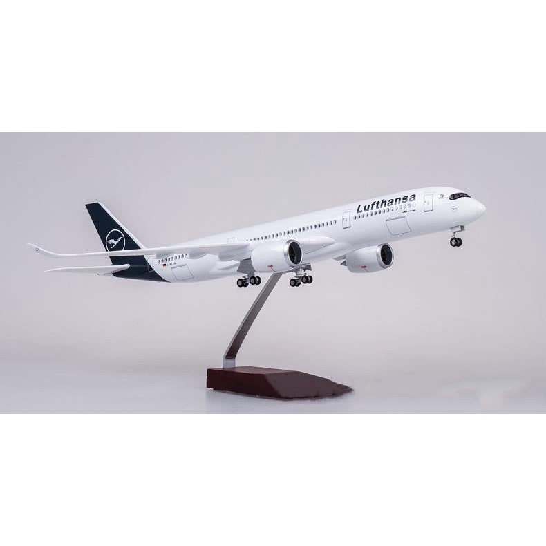 [47CM] โมเดลเครื่องบิน Lufthansa Airbus A350 Airplane Model with LED Light (Touch or Sound Control) Plane for Decoration | Shopee Thailand
